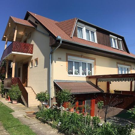 Fecske Vendeghaz Apartment Hévíz Exterior foto