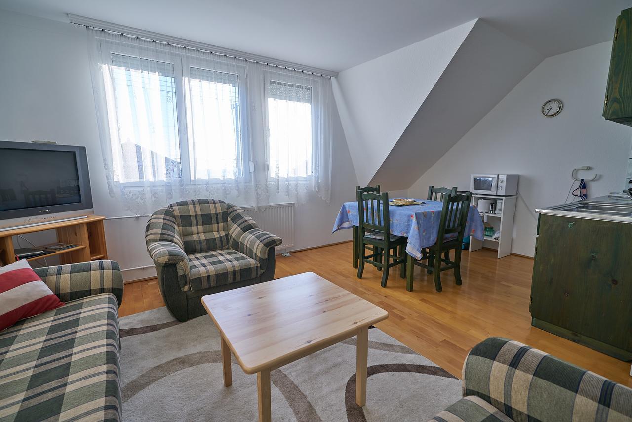 Fecske Vendeghaz Apartment Hévíz Exterior foto